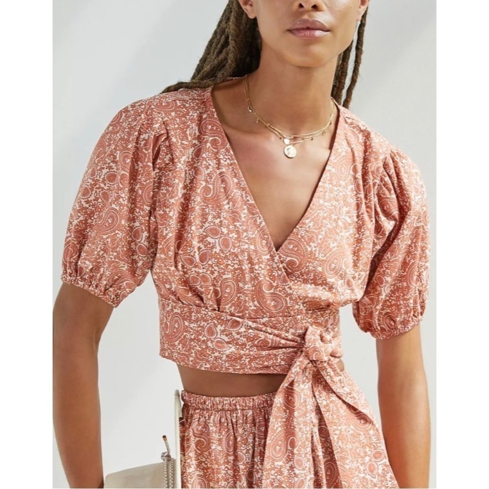 Beachgold Paisley Floral Lia Puff Sleeve Wrap Top